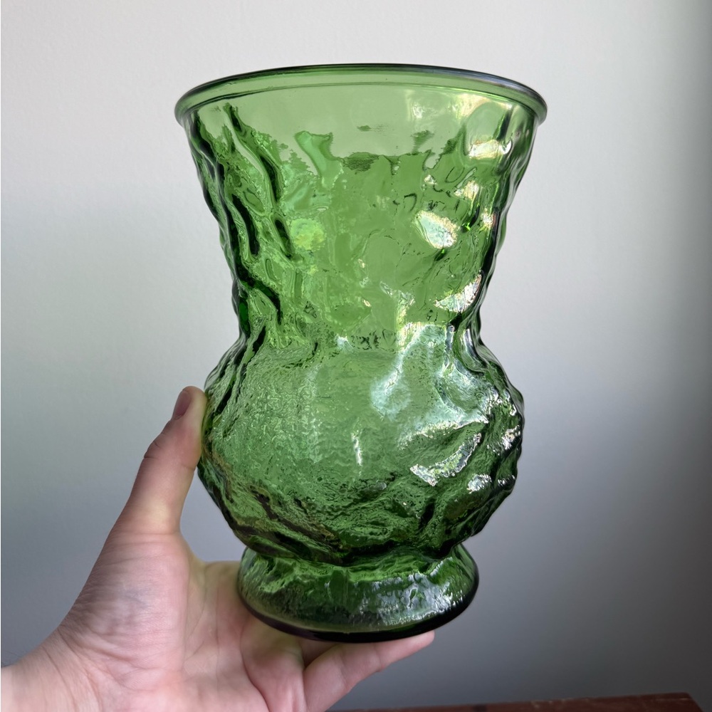 M Green Crinkle Glass Vintage 60s E.O Brody Cleveland USA Decor Vase 5x8”